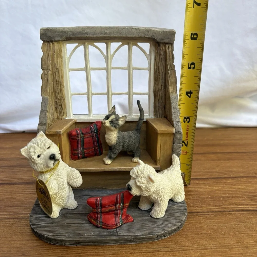Leonardo Collection Westie Dogs Gray Kitten Figurine No Place Like Home 1998